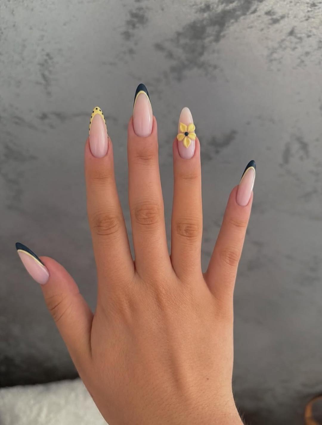 Izlivanje noktiju gelom - L dužina - Bellezza Atelier, Beograd Izlivanje noktiju Nokti Izlivanje noktiju, Beograd, Centar, Stari grad, Dorćol