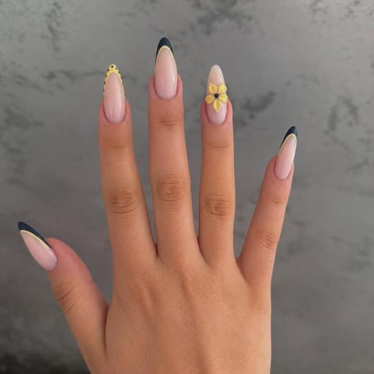 Bellezza Atelier #beograd Izlivanje noktiju Izlivanje noktiju gelom - L dužina Izlivanje noktiju ge