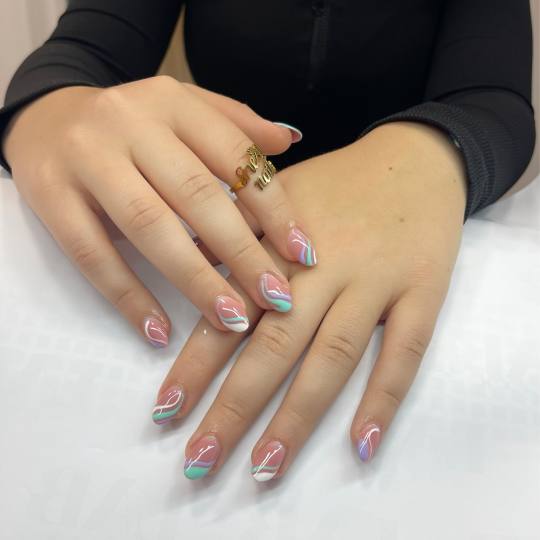 Sneža Nails #beograd Manikir Ojacavanje noktiju gelom + crtanje