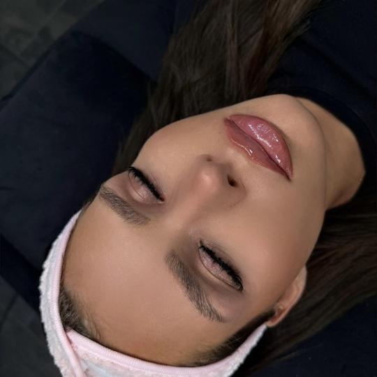 Belle Ana #beograd Trepavice Brow lift Uredne i negovane obrve 💋
Brow lift savršeno za sasvim p