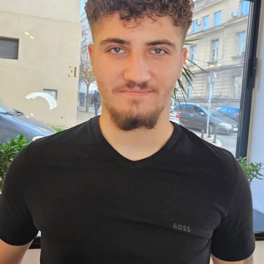 Esthetique Privé #beograd Muško šišanje Muško šišanje + minival