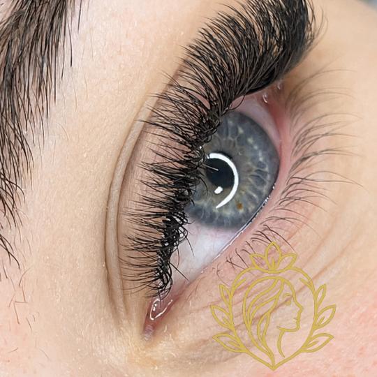 La Hermosa Beauty Studio #beograd Nadogradnja trepavica Nadogradnja svilenih trepavica - ruski volum