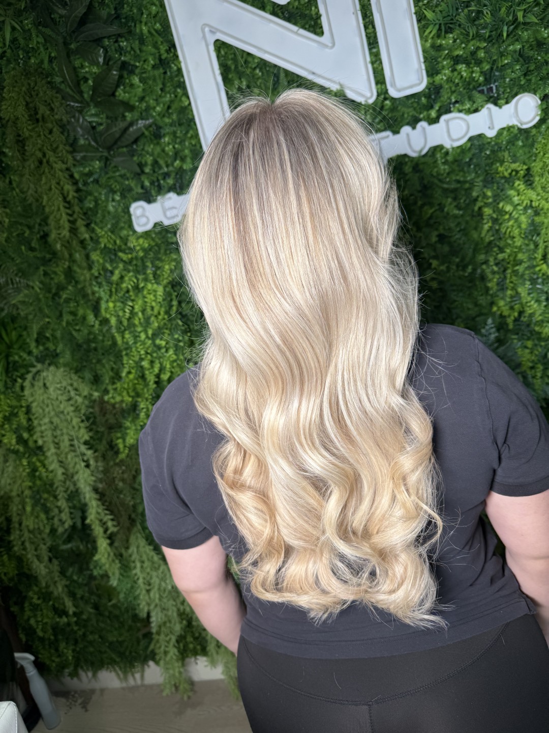 MN Beauty studio #beograd Pramenovi Pramenovi cele kosa + preliv - duga kosa