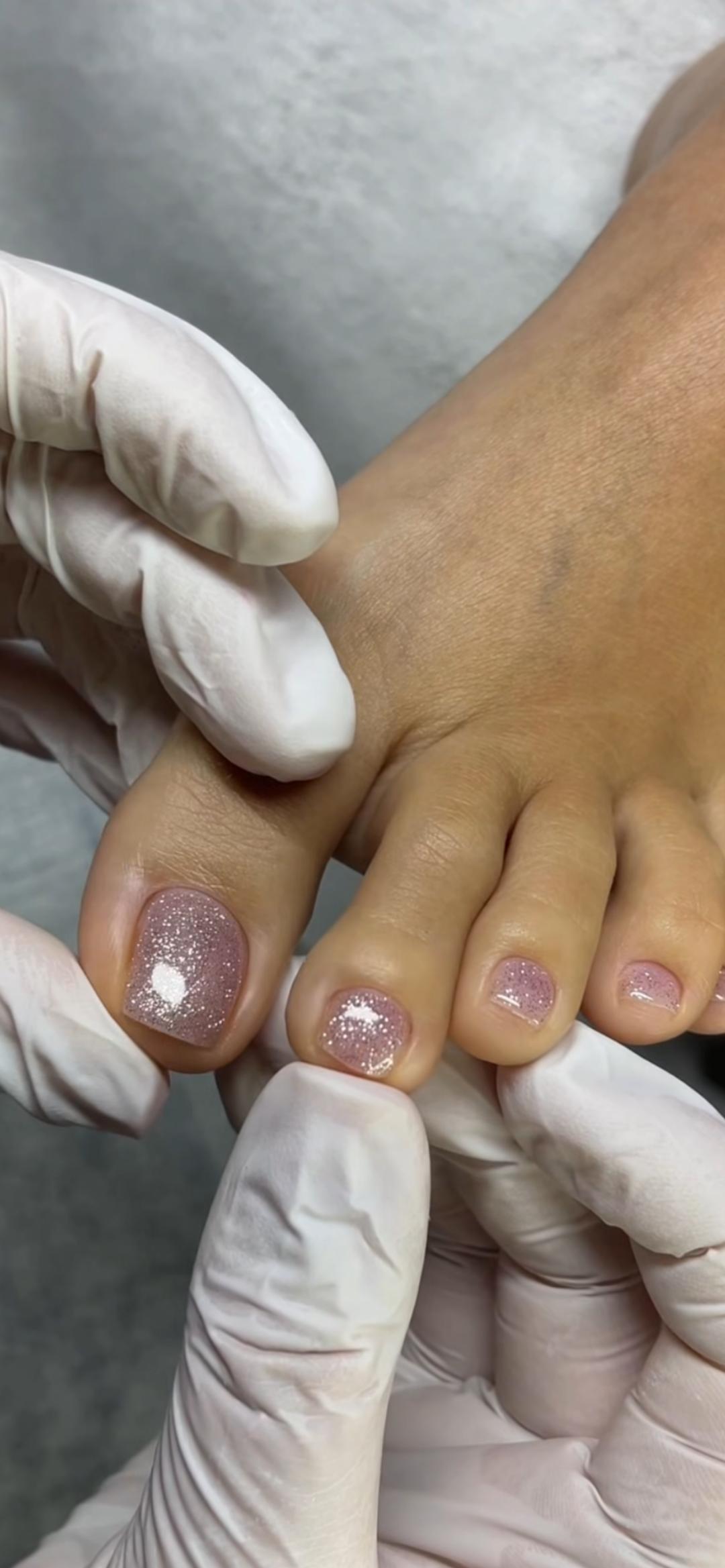 Belle Ana #beograd Estetski pedikir Estetski pedikir + gel lak