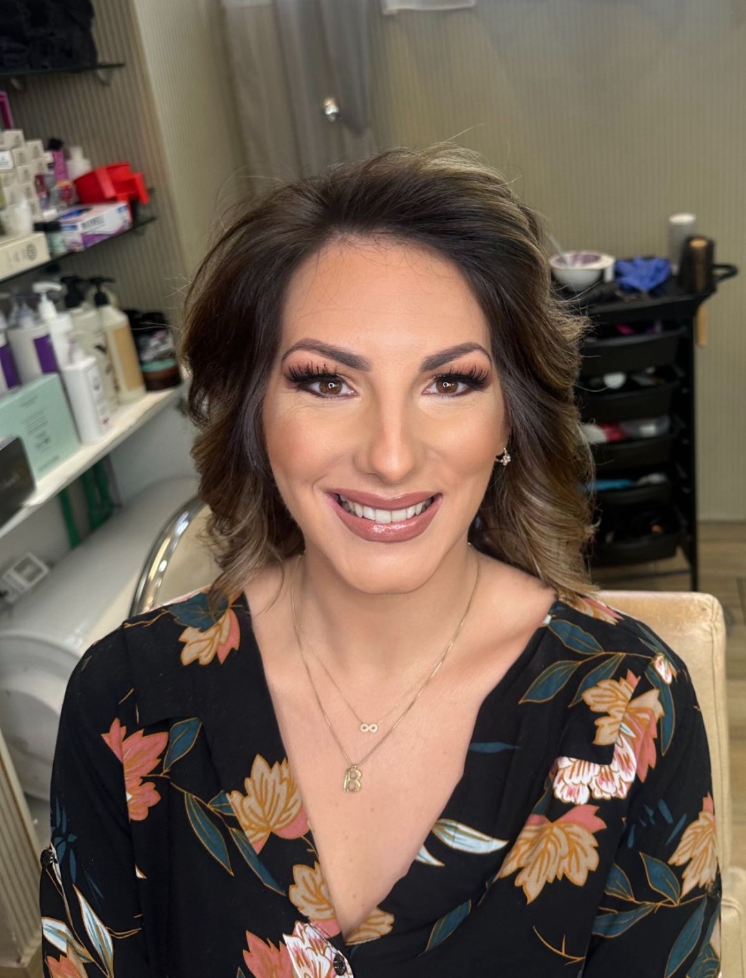 Bibi beauty centar #beograd Make-up / šminkanje Profesionalno šminkanje + feniranje ravno