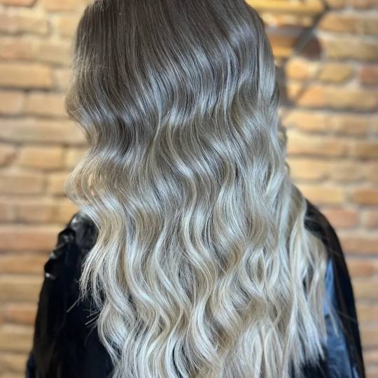 Vanity Hair #beograd Pramenovi Balayage / Pramenovi + preliv + feniranje - duga kosa - TOP Master