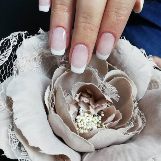 Be YOU tiful #novisad Ojačavanje noktiju Ojačavanje prirodnih noktiju Dipping powder tehnikom Zaš