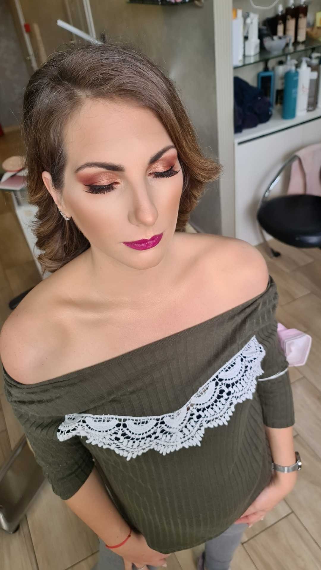 Bibi beauty centar #beograd Make-up / šminkanje Profesionalno šminkanje + feniranje ravno