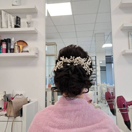 Grkinja Beauty Studio #krusevac Svečane i frizure za svadbu Probna frizura za mladu
