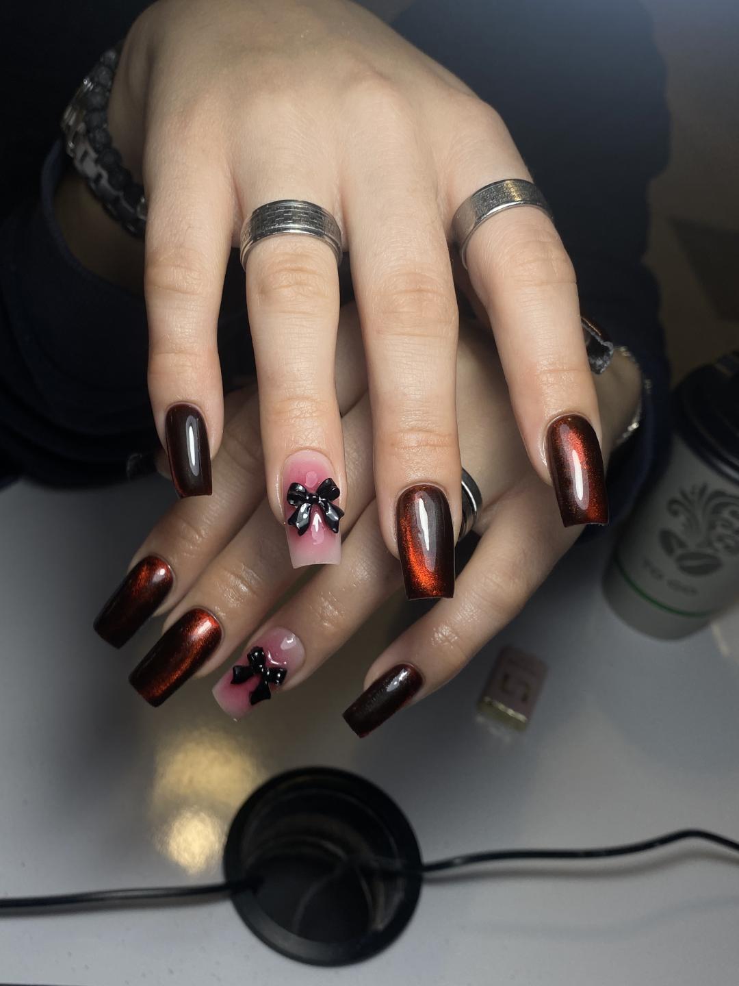 Urban Nails nail bar, Beograd LookBook