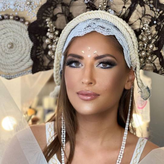Moon Beauty Bar #beograd Make-up / šminkanje Profesionalno šminkanje + veštačke trepavice
