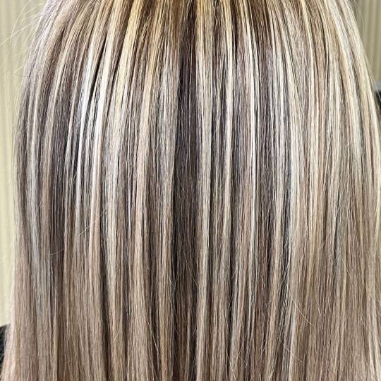 Bibi beauty centar #beograd Pramenovi Pramenovi na foliju u 1 / 2 boje / blanšem + olaplex+ preliv 