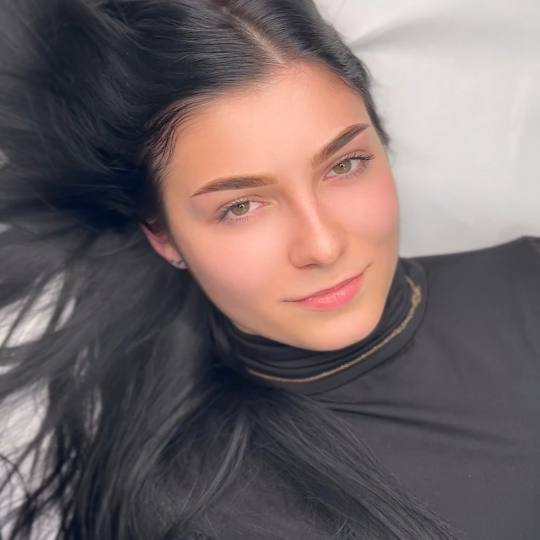 ElenA Studio #novisad Trajna šminka Puder obrve - prvi tretman Puder obrve - dobija se efekat osen