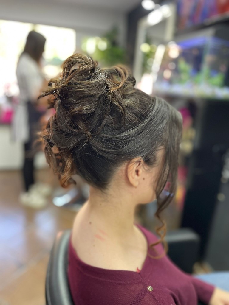 Natali 19 #beograd Svečane i frizure za svadbu Svečana frizura - duga kosa