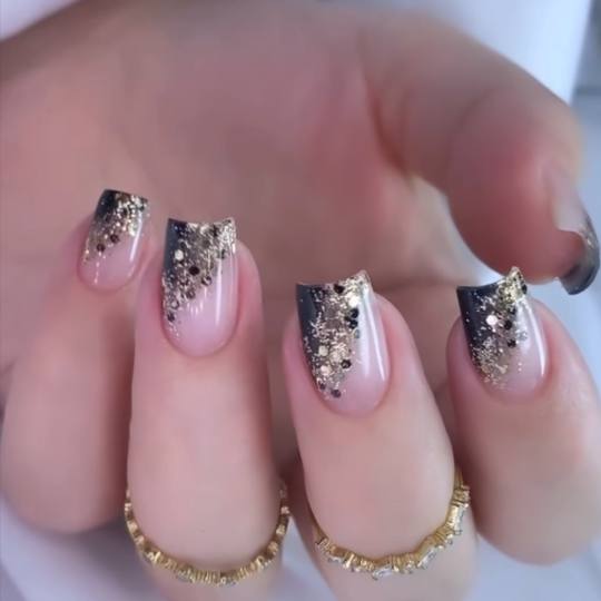 Esthetique Privé #beograd Izlivanje noktiju Izlivanje noktiju gelom - L dužina