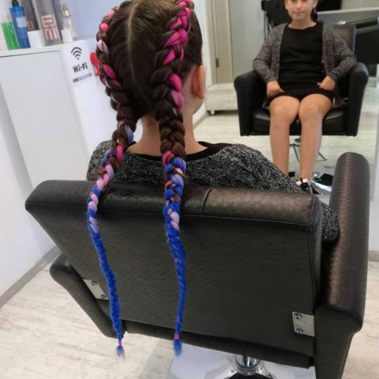 Attitude hair salon #beograd Pletenice u boiji