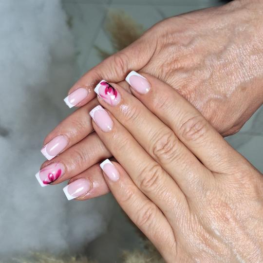 Evels Beauty #nis Korekcija noktiju Korekcija noktiju - M dužina