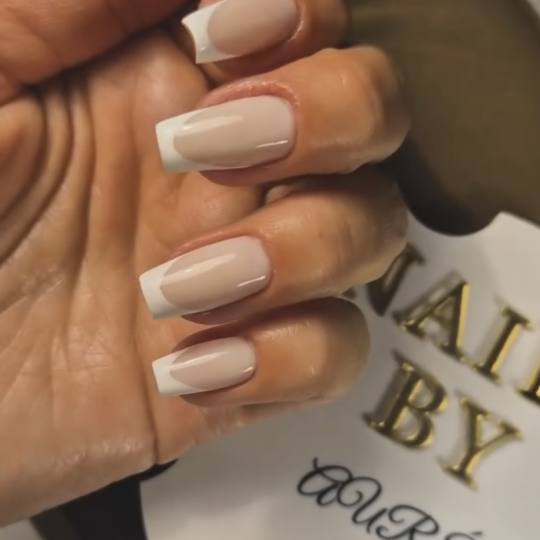 Auréa manucure usluga