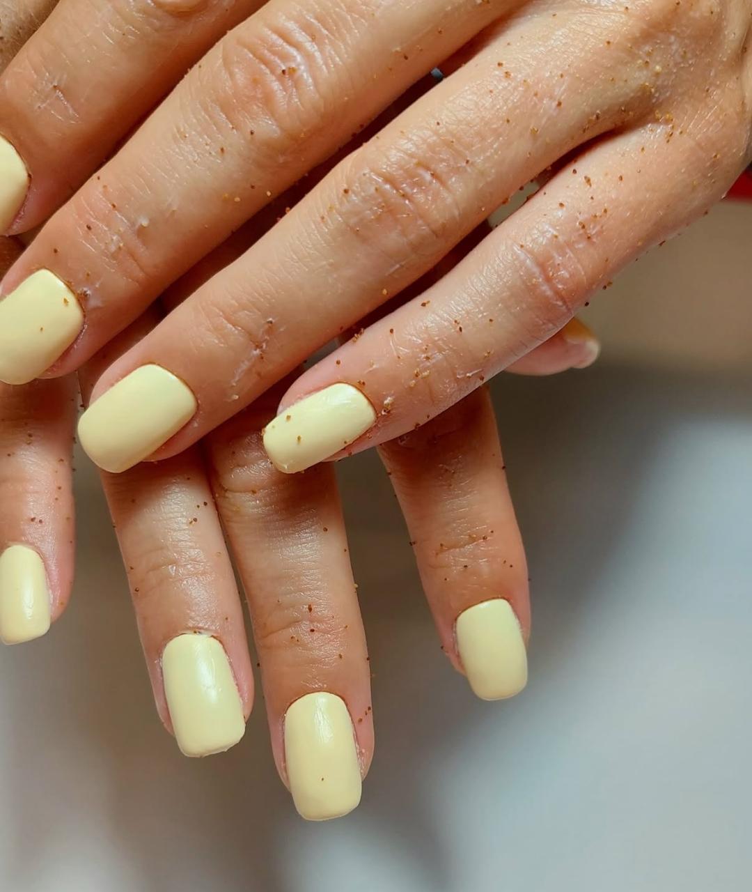 Manikir + gel lak - Glo, Beograd Gel lak Nokti Gel lak, Beograd, Novi Beograd blokovi, Belville, Savski kej