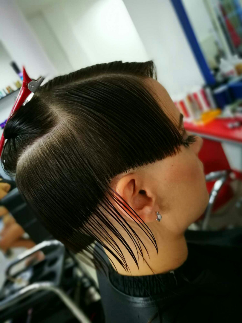 HAZZ Hair by Zvonko #beograd Šišanje Šišanje majstor - kosa srednje dužine