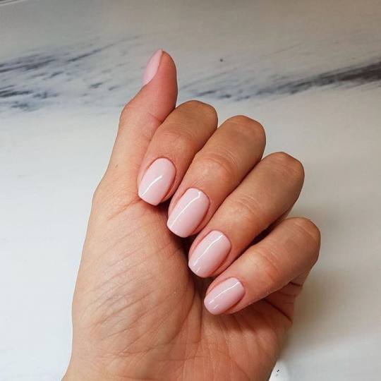 Beauty Station #beograd Ojačavanje noktiju Gel + Juliana trajni lak Ojačavanje noktiju gelom Priro