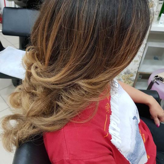 Perfect Lady #beograd Uvijanje, lokne i talasi ombre u dve nijanse radjen dekolorizatorom i bojom i 