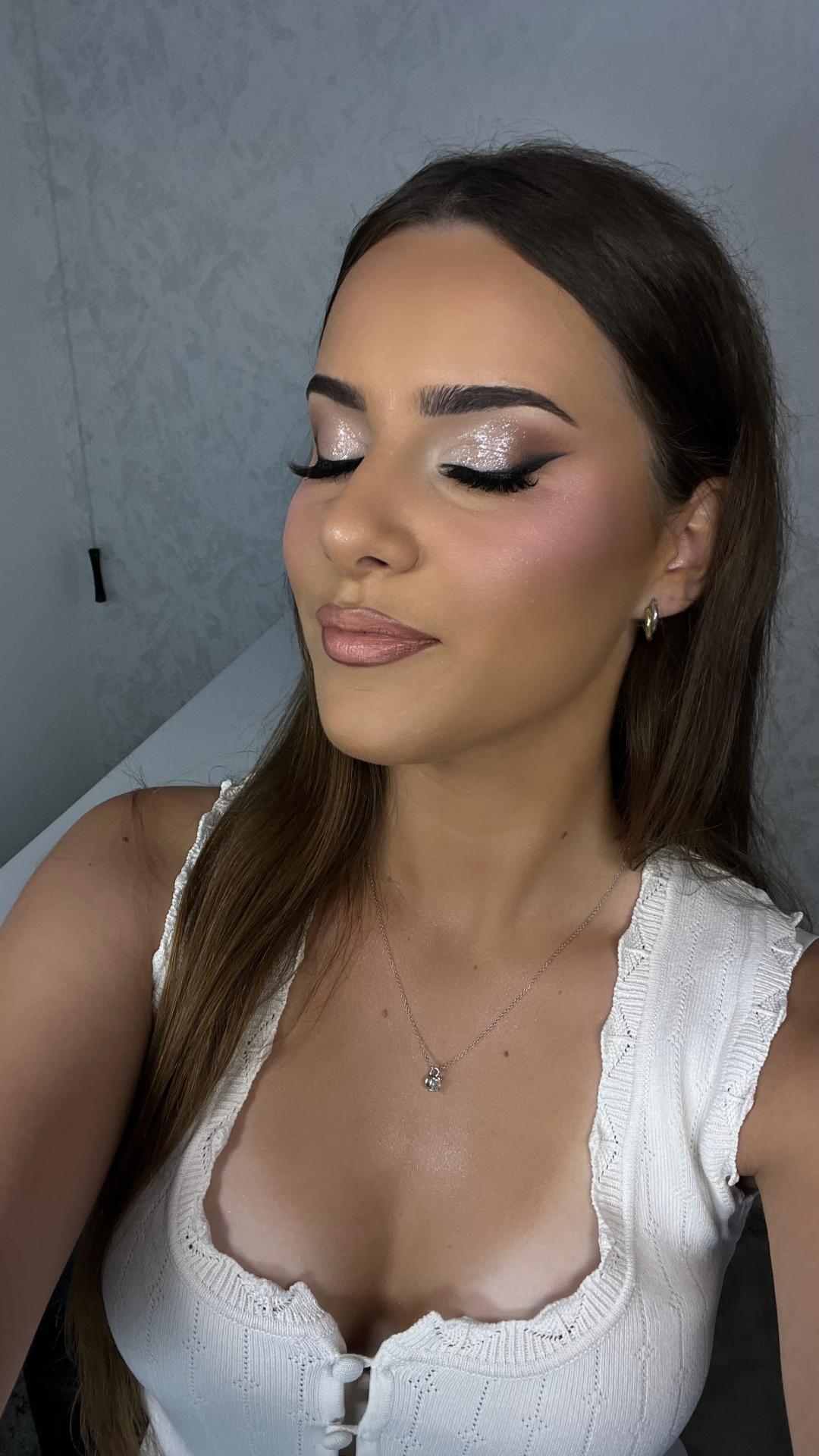 Profesionalno šminkanje + veštačke trepavice - Artist Alex Studio, Niš Make-up / šminkanje Lice Make-up / šminkanje, Niš, Medijana