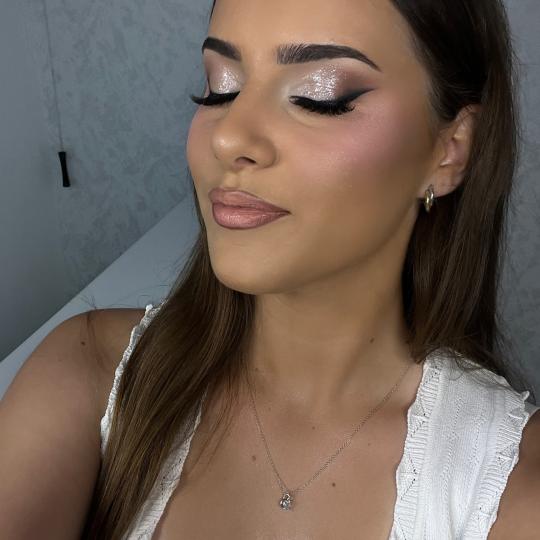 Artist Alex Studio #nis Make-up / šminkanje Profesionalno šminkanje + veštačke trepavice