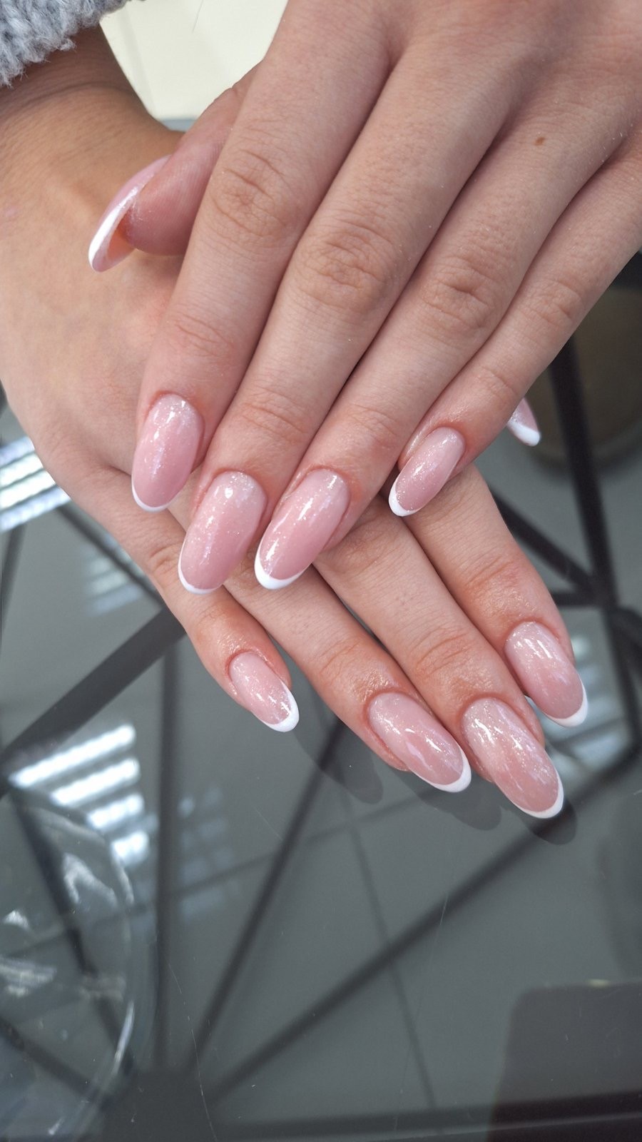 GM Beauty studio #beograd Izlivanje noktiju Izlivanje noktiju gelom - M dužina
