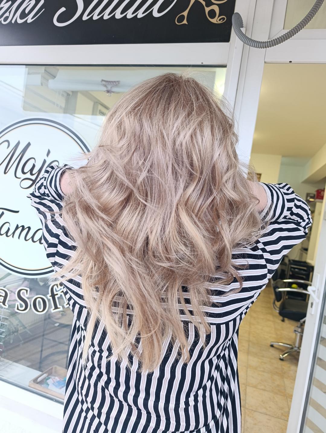 Pramenovi na foliju + feniranje - duga kosa - Bella Sofija, Obrenovac Pramenovi Frizerski saloni Pramenovi, Obrenovac, Centar