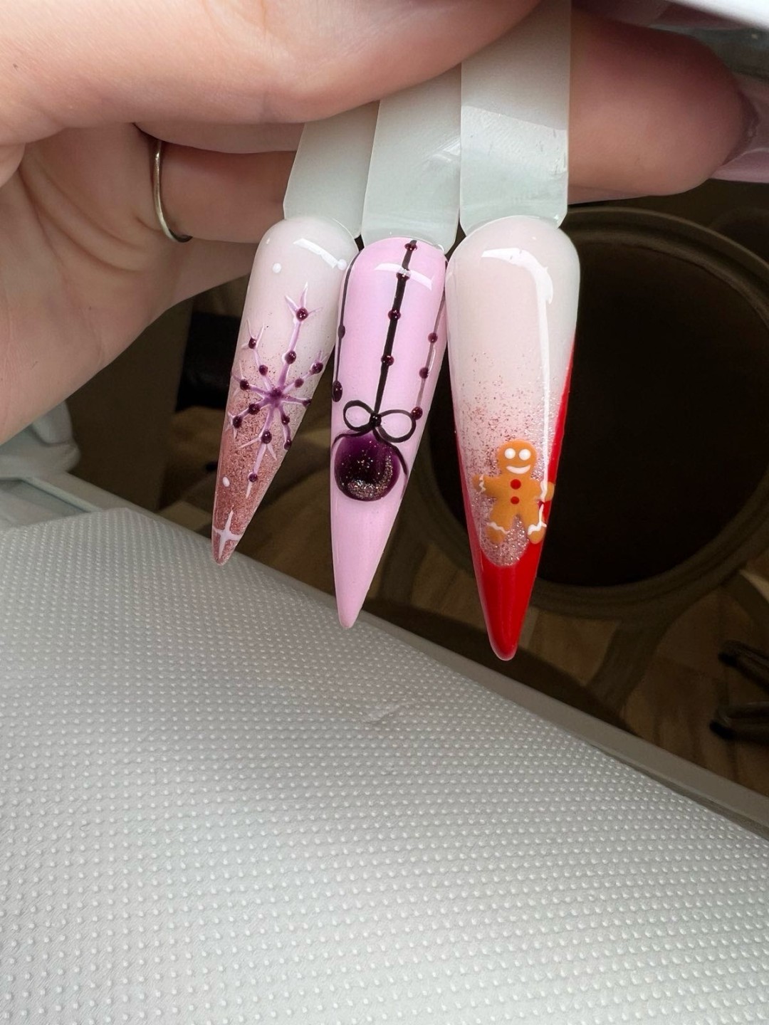 Izlivanje noktiju gelom - dugi nokti - Bibi beauty centar, Beograd Izlivanje noktiju Nokti Izlivanje noktiju, Beograd, Banovo brdo