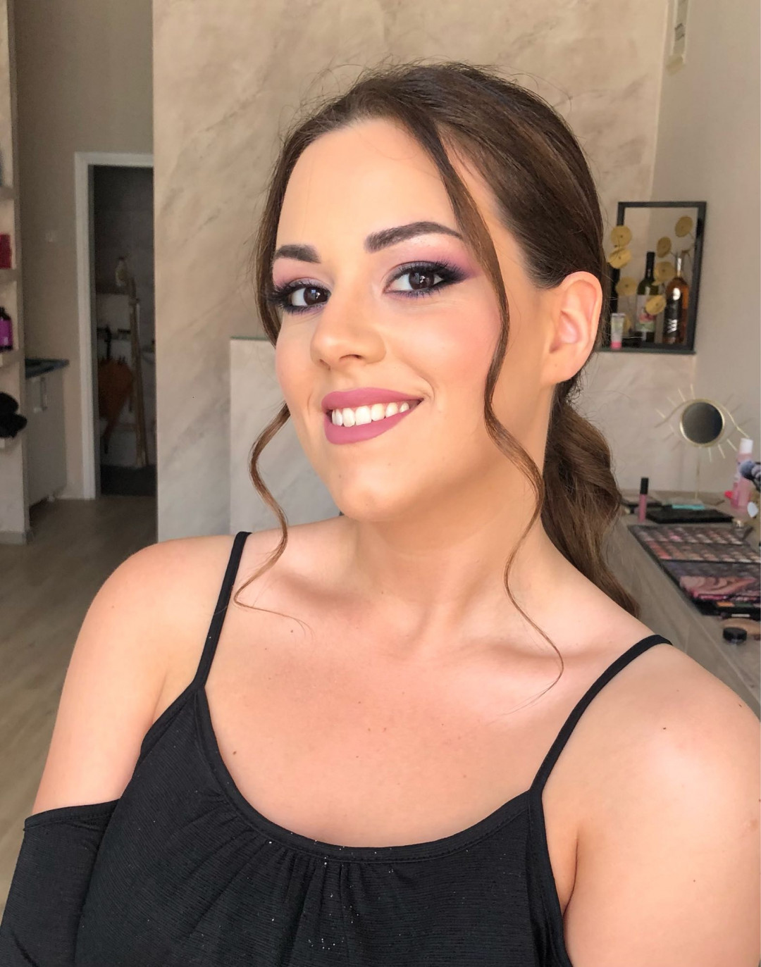 Profesionalno šminkanje + veštačke trepavice - sa profesionalnim puderima - Makeup Olja Grbić, Novi Sad Make-up / šminkanje Lice Make-up / šminkanje, Novi Sad, Rotkvarija, Podbara, Salajka