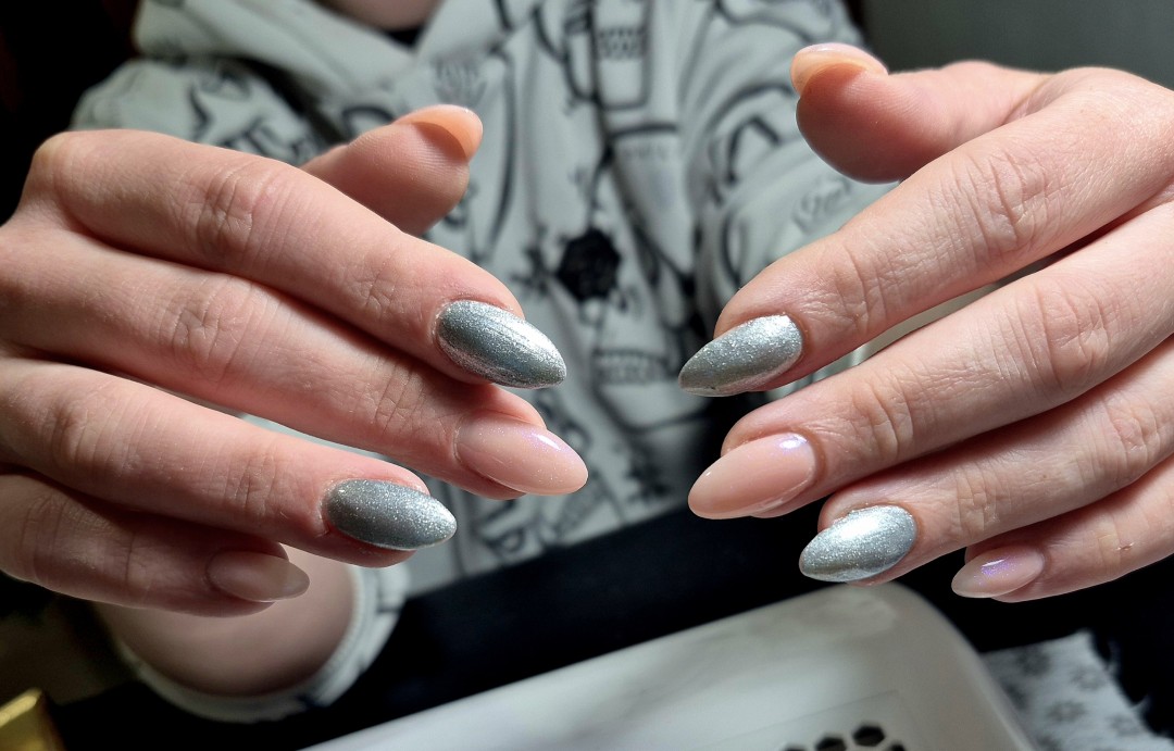 Krispy tattoo & nails #beograd Korekcija noktiju Korekcija noktiju - L dužina