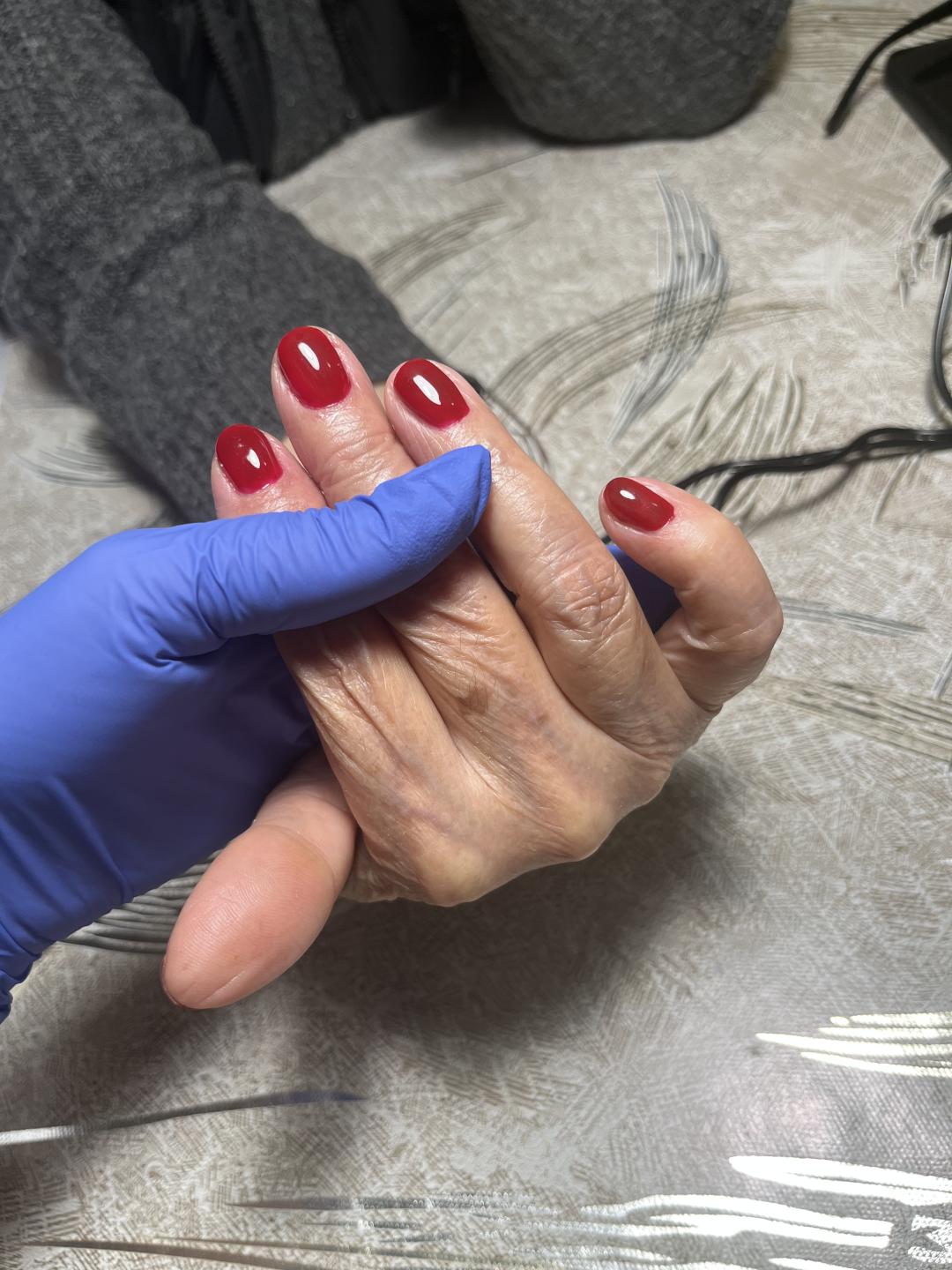 Amelini beauty concept #beograd Gel lak Manikir + gel lak RUBER baza + boja