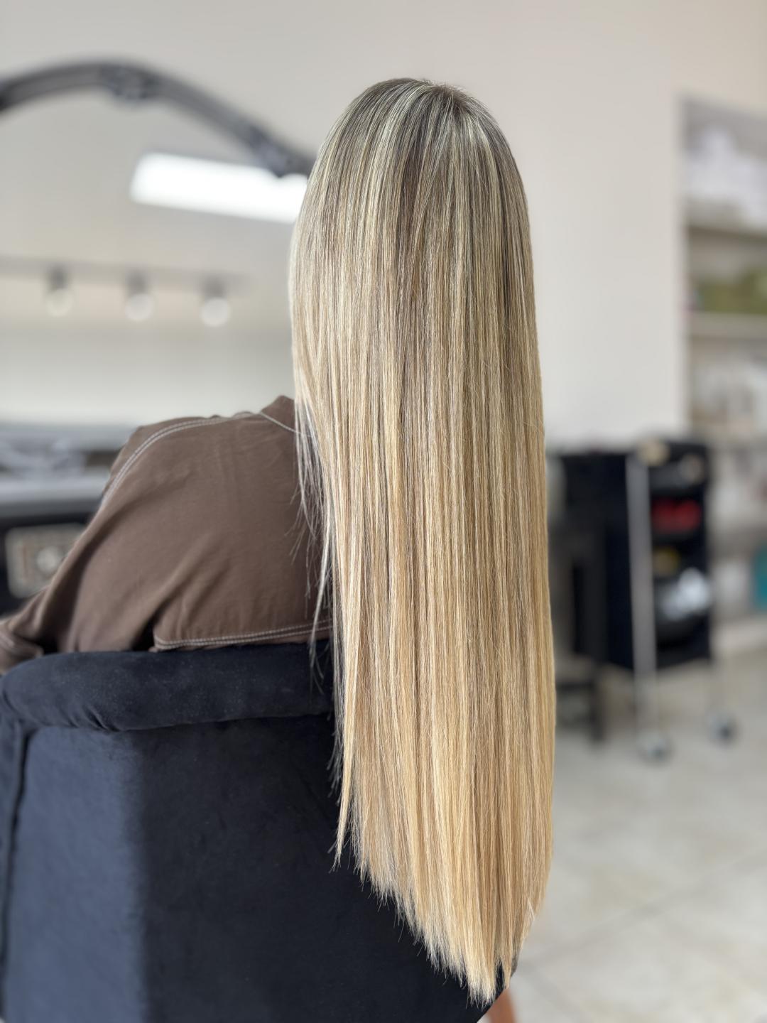 Pramenovi, preliv i feniranje- duga kosa - Atelier Kat, Beograd Ombre, sombre, balayage Frizerski saloni Ombre, sombre, balayage, Beograd, Mirijevo
