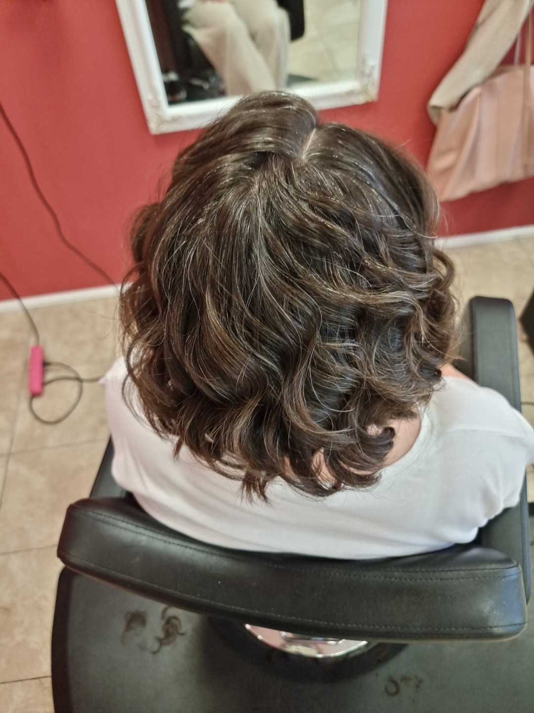 Candir #novisad Feniranje i stilizovanje Feniranje na lokne / talase - kosa srednje dužine