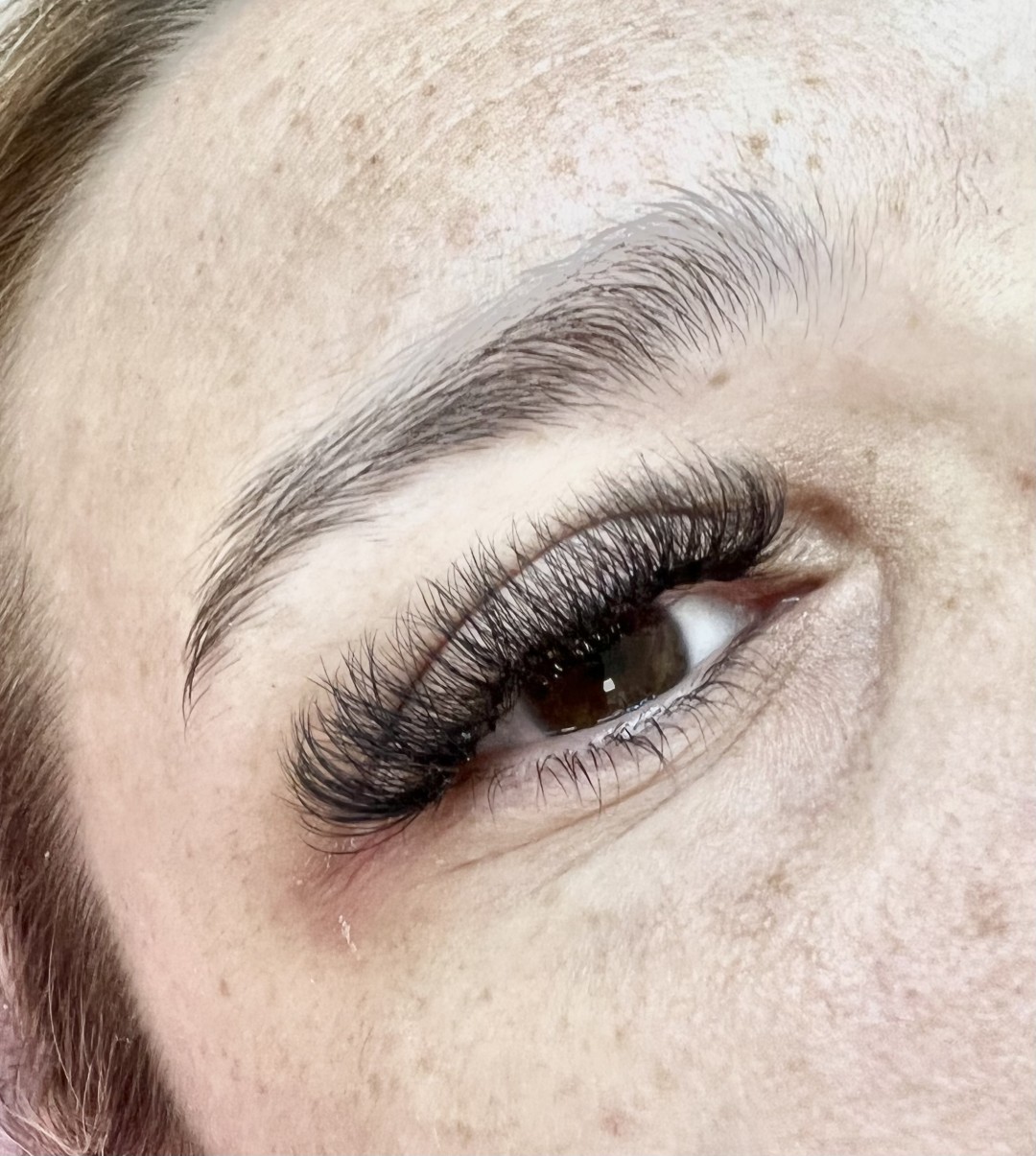 Grkinja Beauty Studio #krusevac Nadogradnja trepavica Nadogradnja svilenih trepavica 5D / 6D - ruski volumen
