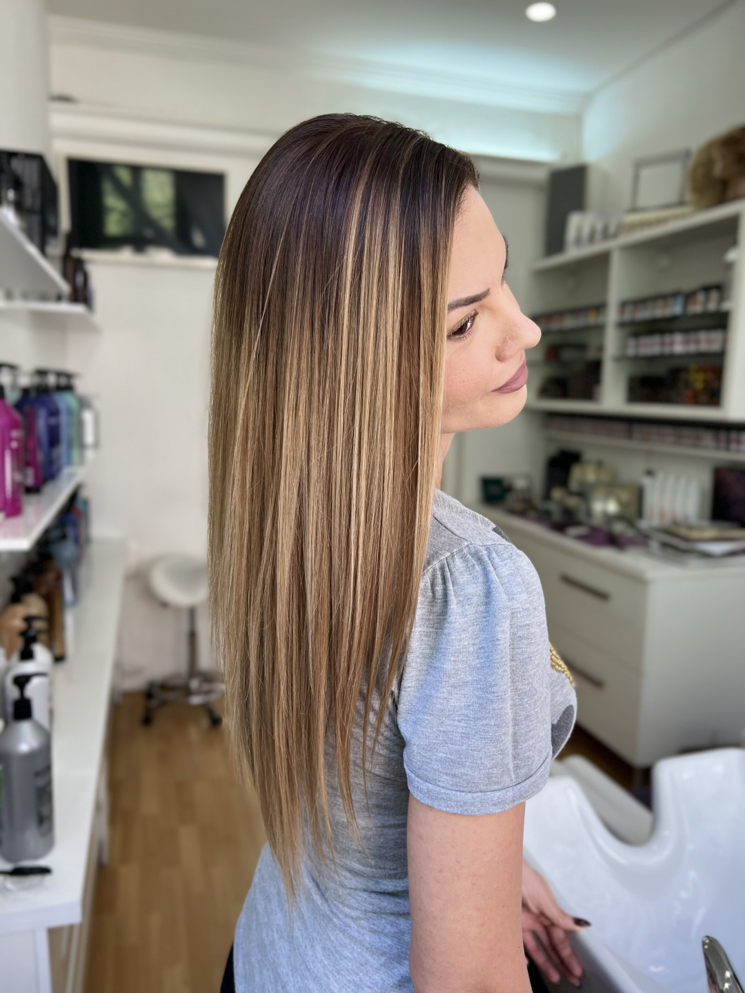 Salon White Belgrade #beograd Feniranje i stilizovanje Feniranje na ravno - duga kosa