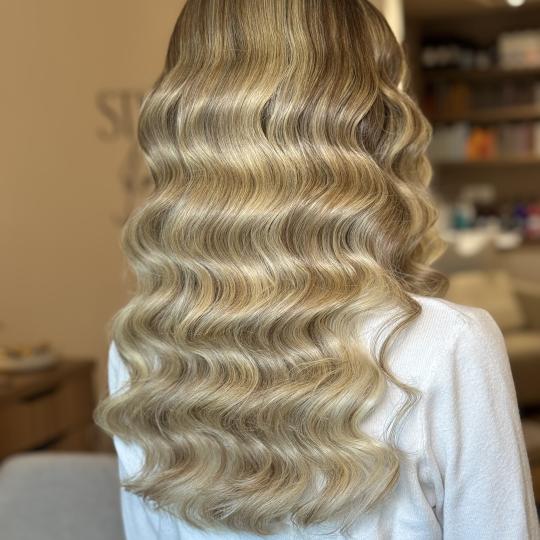 Studio Kristina Jovanović #beograd Uvijanje, lokne i talasi Holivudski talasi - sve dužine kose