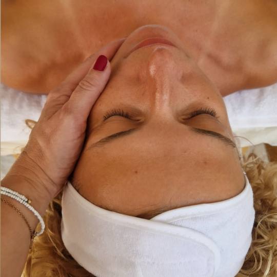 Glow Holistic Studio #beograd Masaža lica Face gym - 60 minuta Face Gym tretman je tehnika koja je 