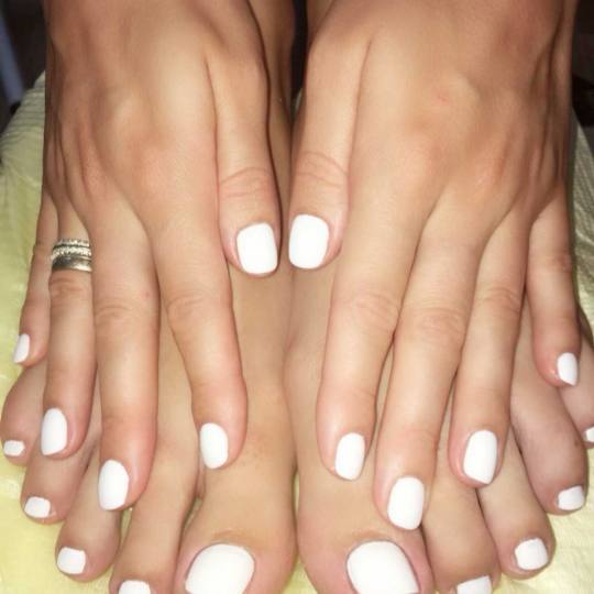 Bibi beauty centar #beograd Estetski pedikir Estetski pedikir + gel lak pedikir i manikir by BiBi . 