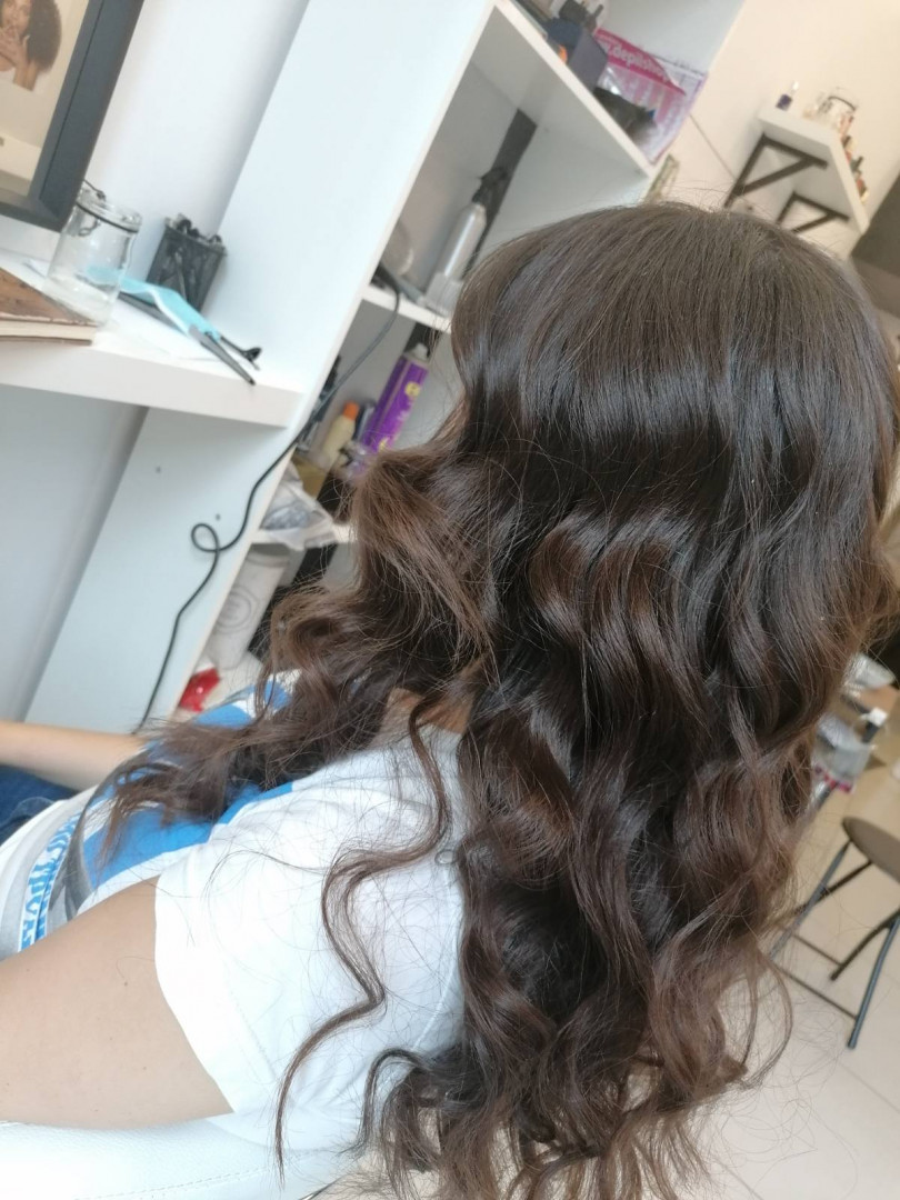 Salon Klinik #beograd Pranje kose Pranje kose + lokne na figaro - duga kosa