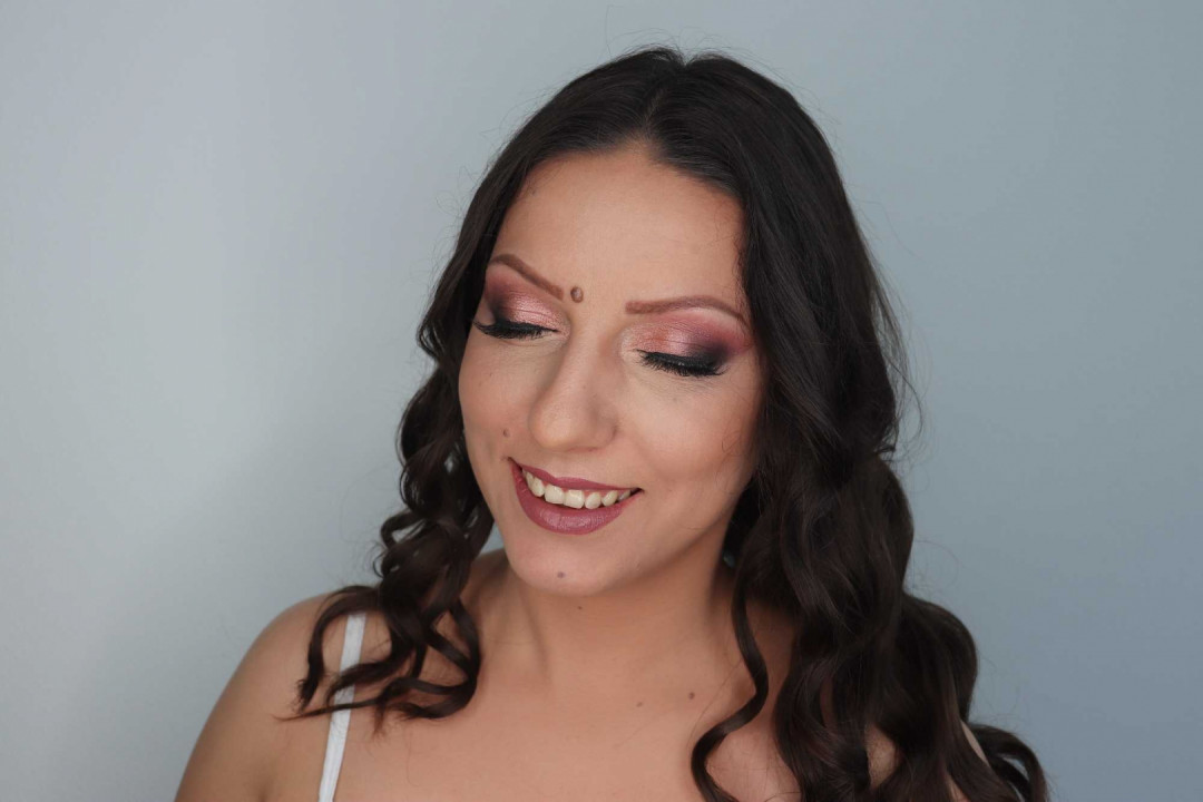 Profesionalno šminkanje + peglanje / lokne (podrazumeva dolazak sa čistom kosom) - M Studio 0303, Novi Sad Make-up / šminkanje Lice Make-up / šminkanje, Novi Sad, Sajmište, Detelinara, Banatić