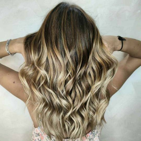 La Reina #beograd Pramenovi Balayage - kosa srednje dužine