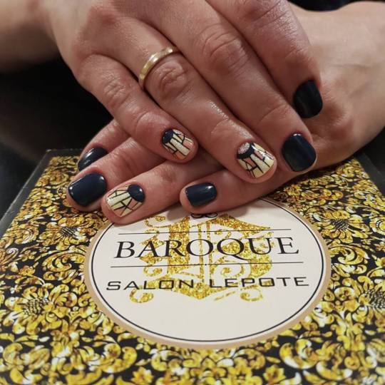 Baroque #beograd Manikir She lak