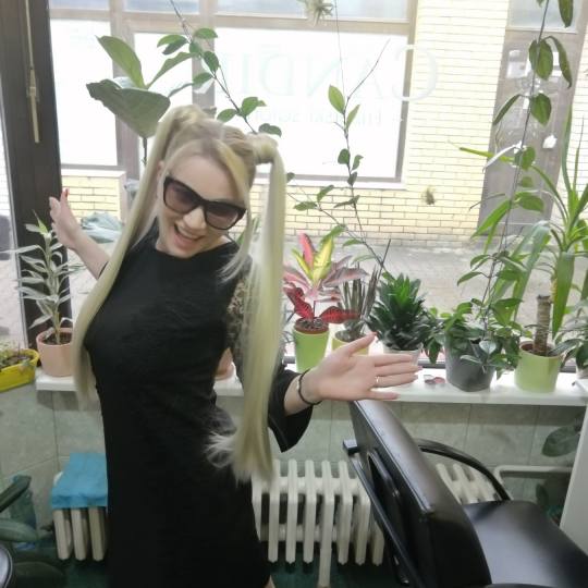 Candy S #novisad Nega i ojačavanje kose Svečana frizura Bratz frizura sa umetnom kosom.
