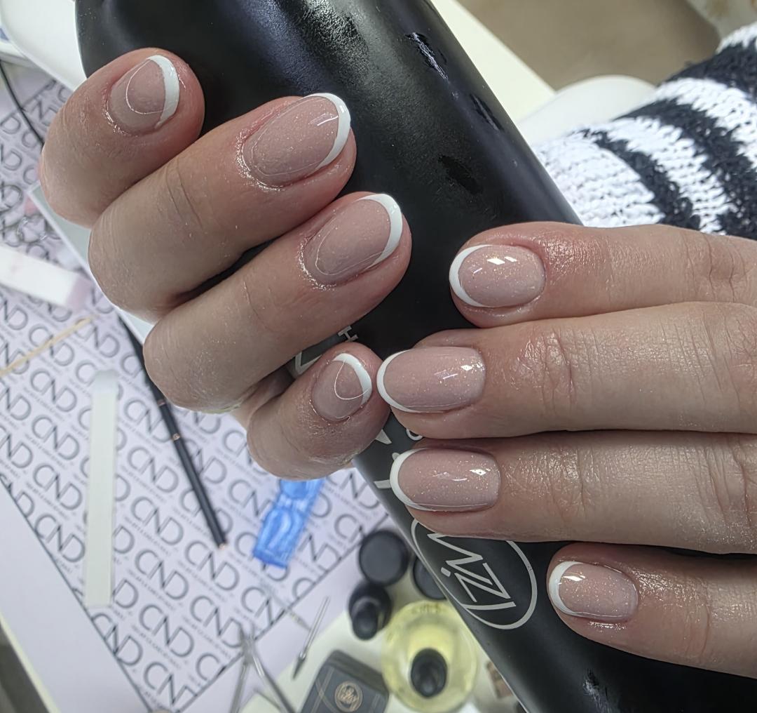 Francuski manikir - Gospođica Draga, Novi Sad Manikir Nokti Manikir, Novi Sad, Sajmište, Detelinara, Banatić