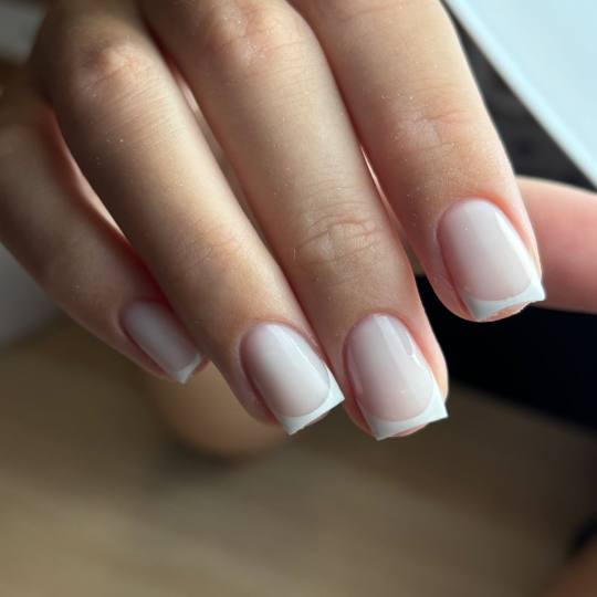 Beauty Corner TP #beograd Ojačavanje noktiju Rubber baza + boja / french Ojacanje raber bazom
