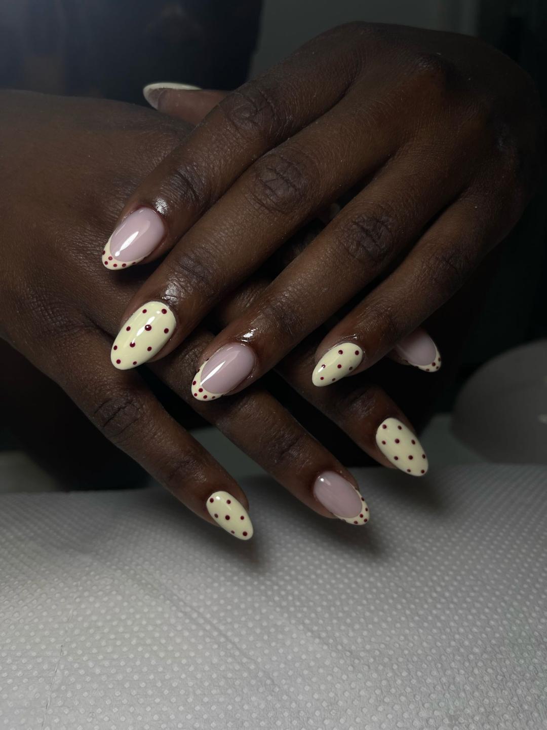 Korekcija noktiju salonski rad - M dužina - Sneža Nails, Beograd Izlivanje noktiju Nokti Izlivanje noktiju, Beograd, Novi Beograd Stari Merkator
