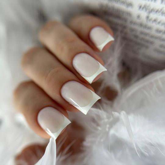 RS beauty studio #novisad Manikir Manikir + gel lak / gel + francuski dizajn